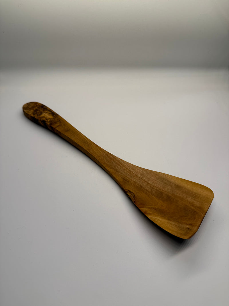 Olivenholz Pfannenwender 30cm handgefertigt – Genuvita